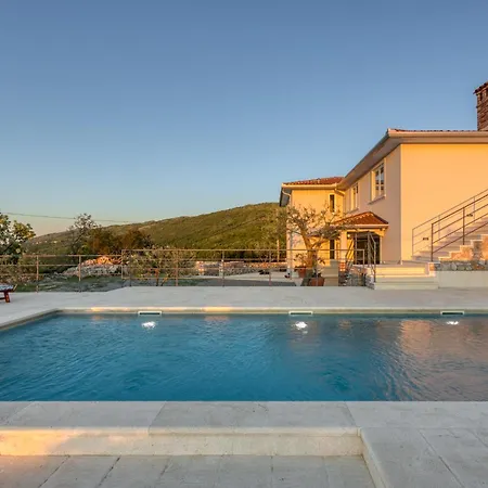 Villa Prisunac Villa *